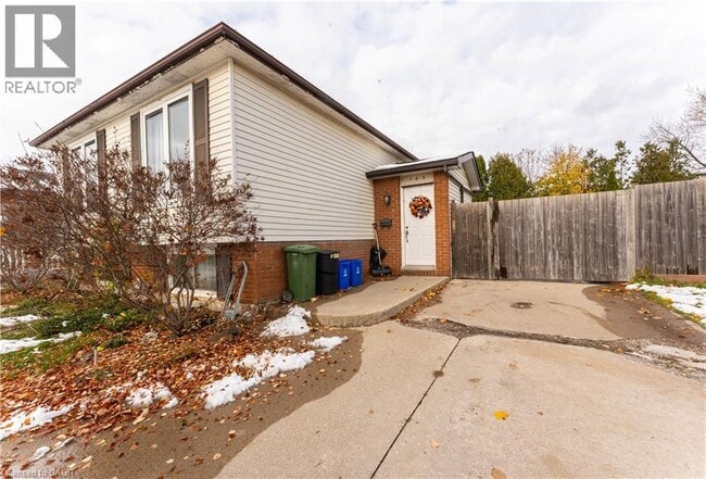 Building Photo - 185 Bellingham Dr