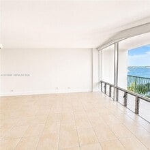 Building Photo - 1408 Brickell Bay Dr
