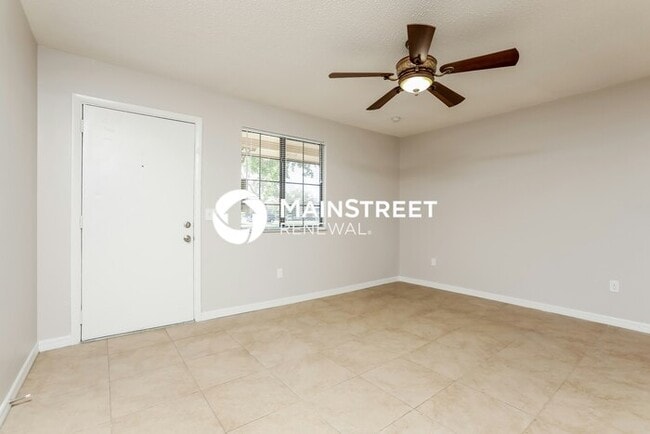 Building Photo - 3 Bedroom Pet-Friendly Home in Deltona, FL with Main Street Renewal