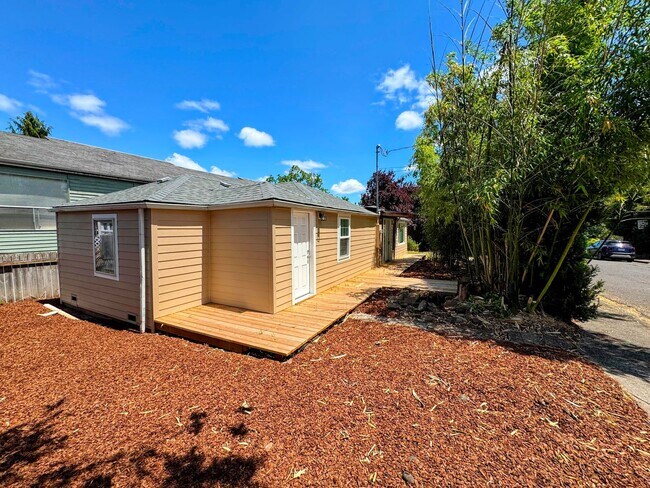 Foto del edificio - 3 Bedroom, 1 Bathroom S. Eugene Home