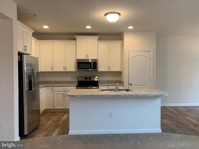 Building Photo - 258 N Bayberry Pkwy