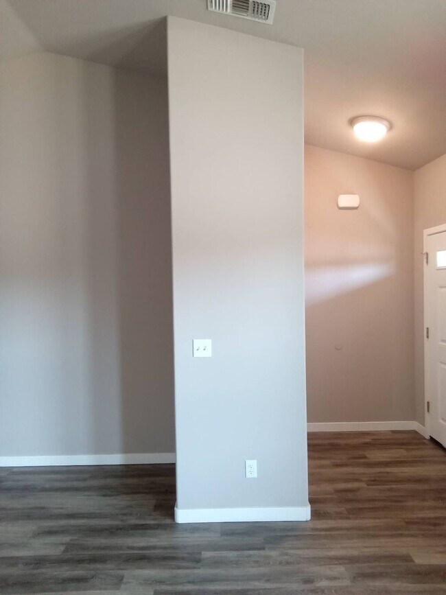 Foto del edificio - 109 Felice Ct.