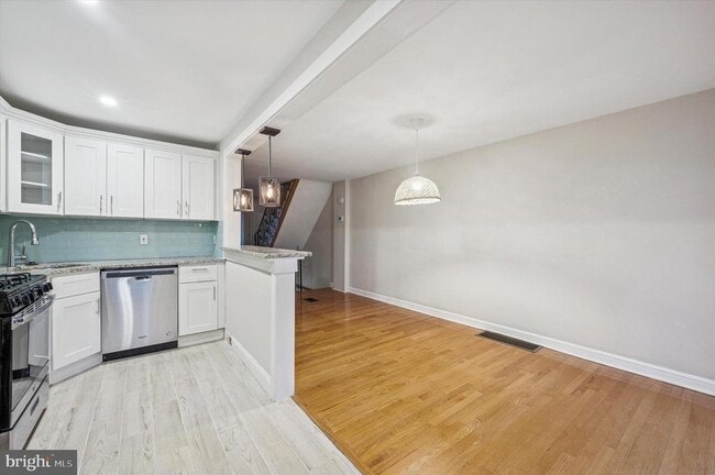 Foto del edificio - 650 Magnolia Ave