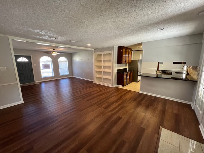 Foto del edificio - 3 bedroom, 2 bathroom home in Baton Rouge,...