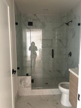 Building Photo - 825 W Colden Ave