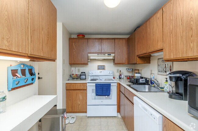 2 habitaciones, 2 baños - 960 pies cuadrados - Cocina - Chicopee Mews