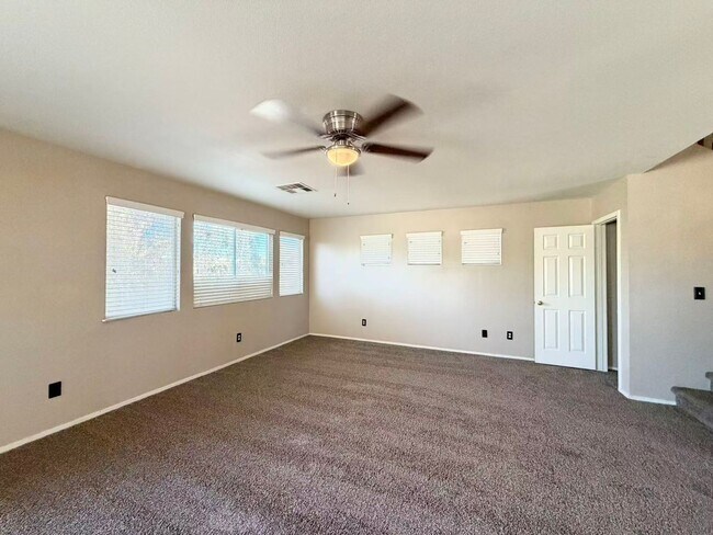 Building Photo - 920 Hunters Ridge Way