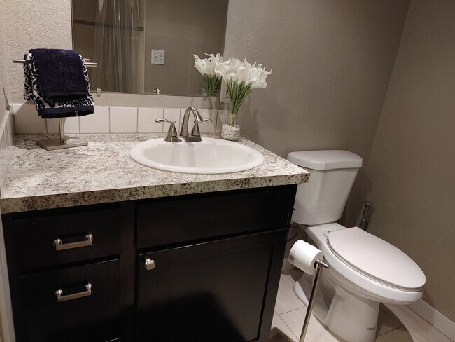 Foto del edificio - 1619 W Providence Ave