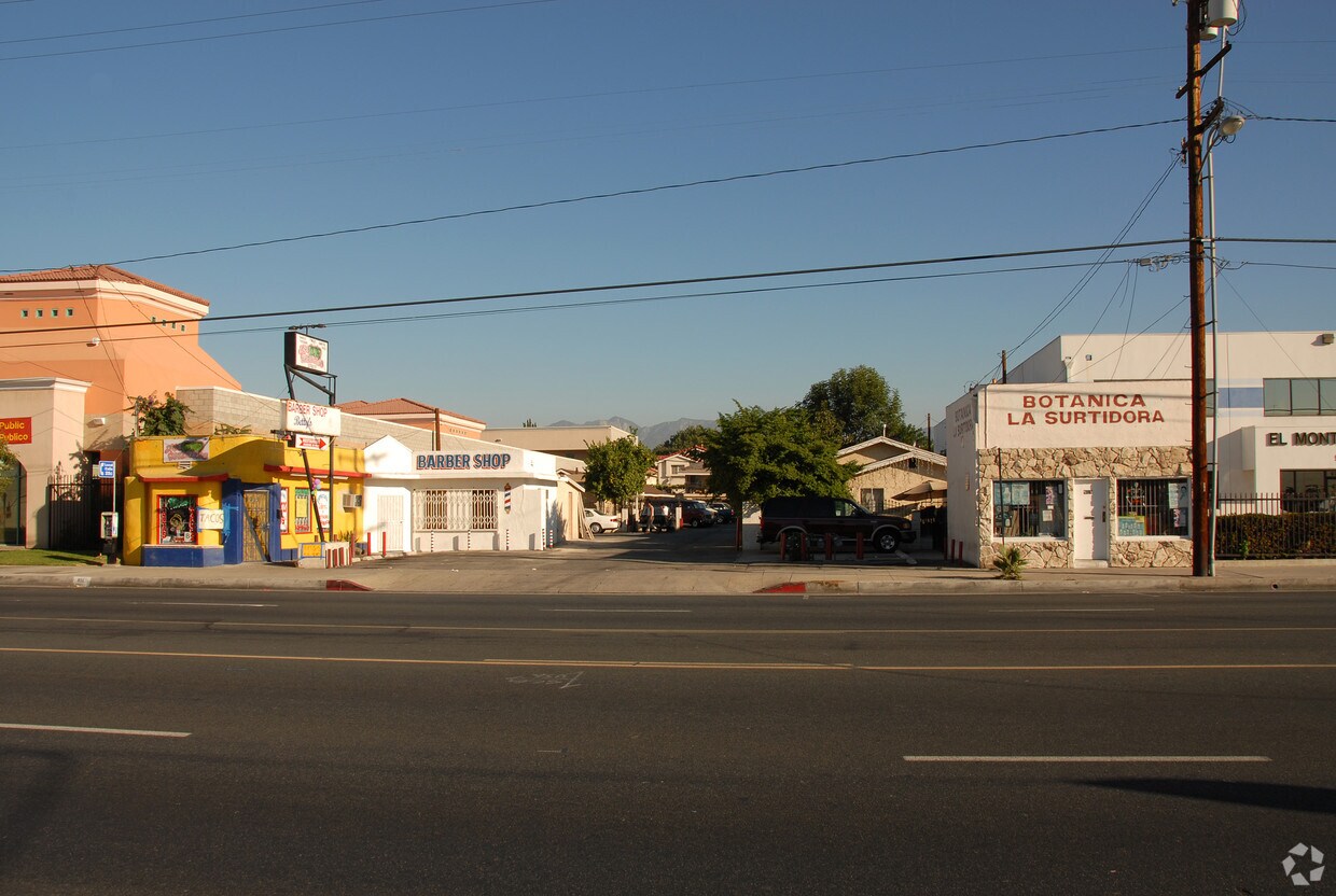Building Photo - 9711-9719 Garvey Ave