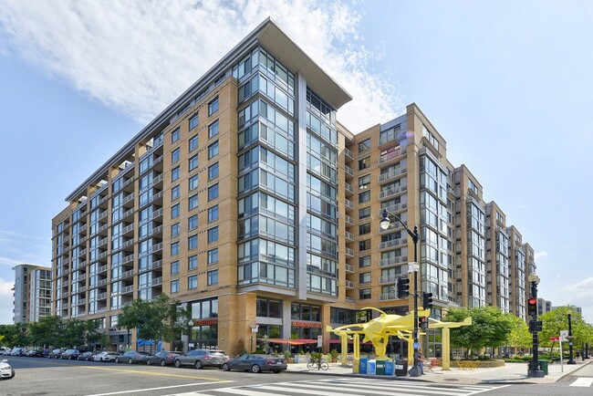 Building Photo - 475 K St NW