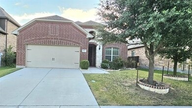 Building Photo - 1021 Pampa Dr