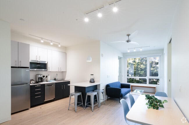 Building Photo - Special Promo! Private Bed near UC Berkeley!