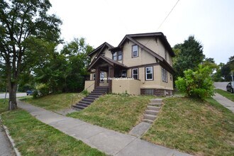 Building Photo - 4300 W 8th St