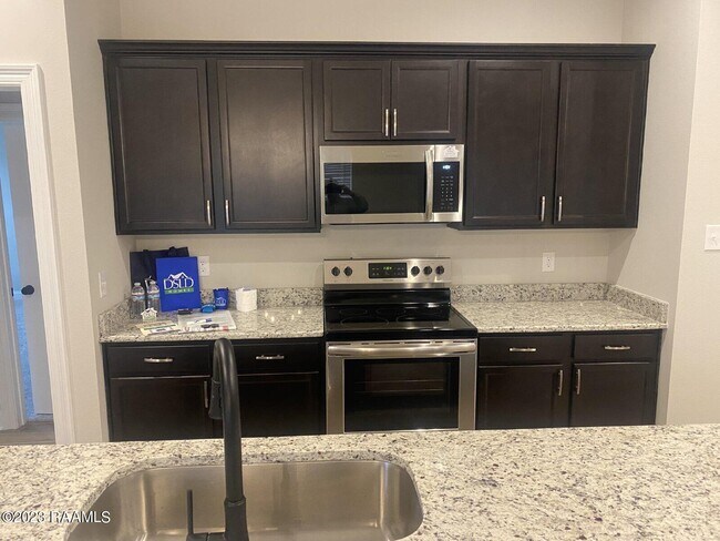 Building Photo - 109 Interpreter St