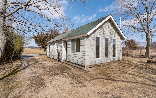 Foto del edificio - 396 Reeves Ave