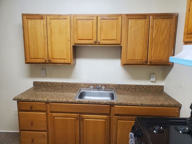 Building Photo - 3 Bedroom House in West Philadelphia