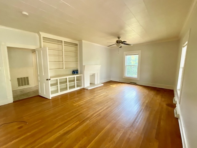 Living Room - 1320 E Main St