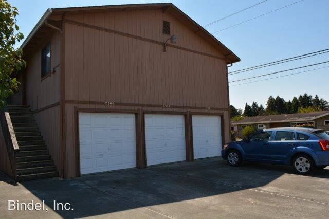 Building Photo - 2302 Arbutus St