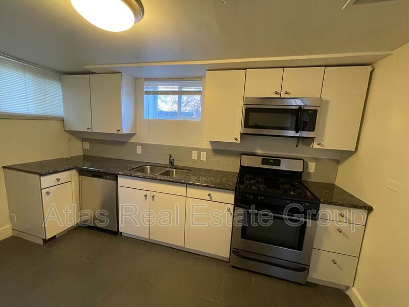 Primary Photo - 2650-2660 W 40th Ave