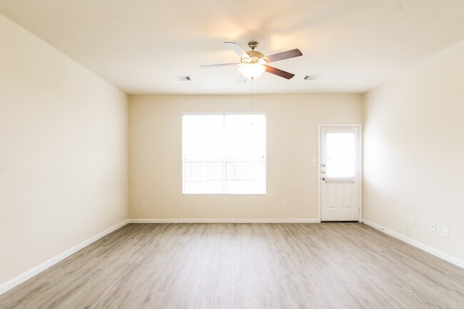 Foto del edificio - 198 Rodeo Dr