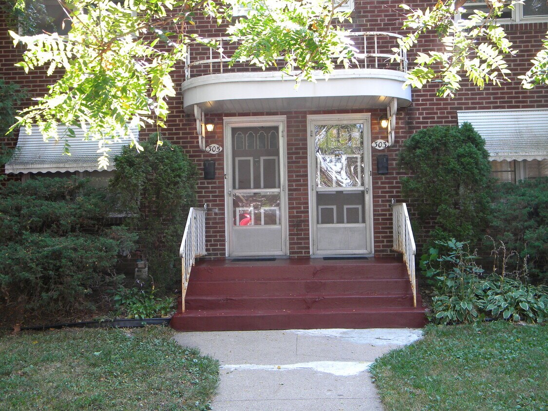 303 Regan St, Rockford, IL 61107 Townhome Rentals in Rockford IL