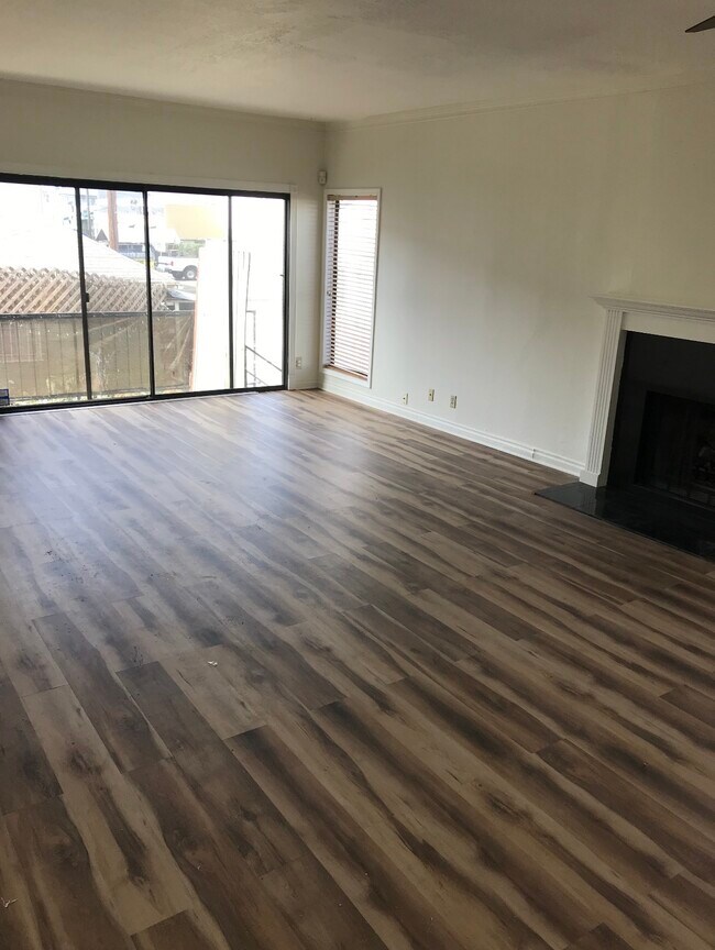 Foto del edificio - 5247 Agnes Ave