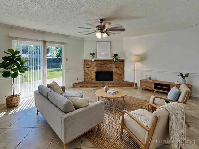 Foto del edificio - 709 Croydon Dr