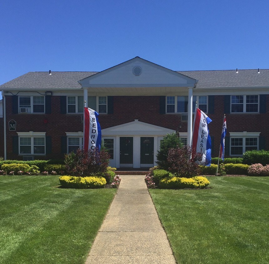 Windsor Castle Apartments East Windsor, NJ