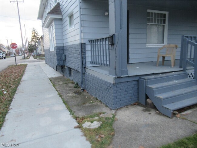 Building Photo - 3366 W 94th St
