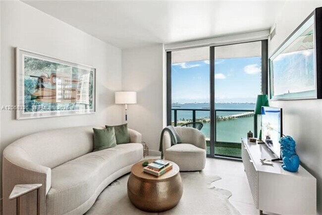 Foto del edificio - 501 NE 31st St
