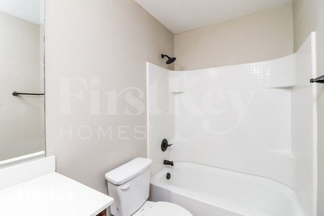 Building Photo - 433 Haddington St