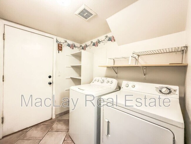 Foto del edificio - 5057 E Delta Ave