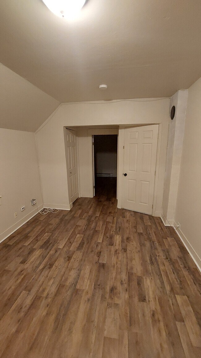 Foto del edificio - 1512 Maple St