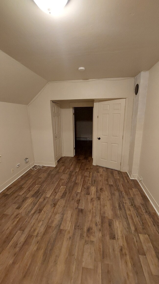 Building Photo - 1512 Maple St