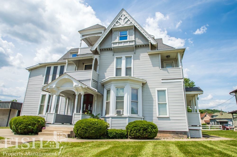 Foto principal - 1314 W 4th St