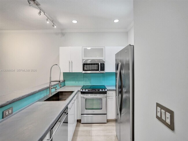 Foto del edificio - 835 NE 19th Ave