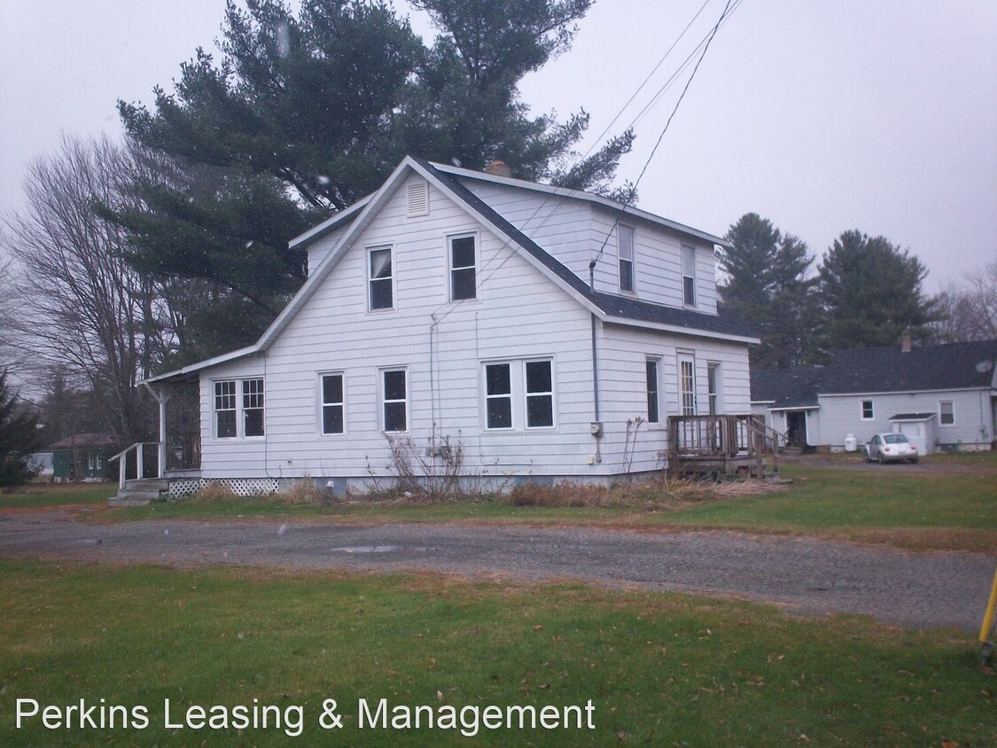 Primary Photo - 3 br, 1 bath House - 624 Benton Avenue