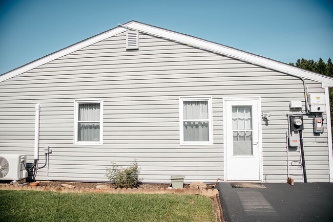 Foto del edificio - 506 Circle Dr