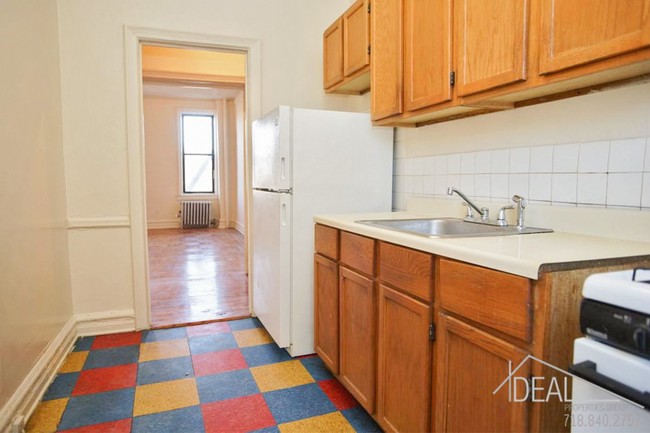 Building Photo - 1320 Ocean Pkwy
