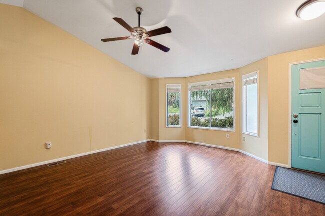 Foto del edificio - 15016 87th Ave NE