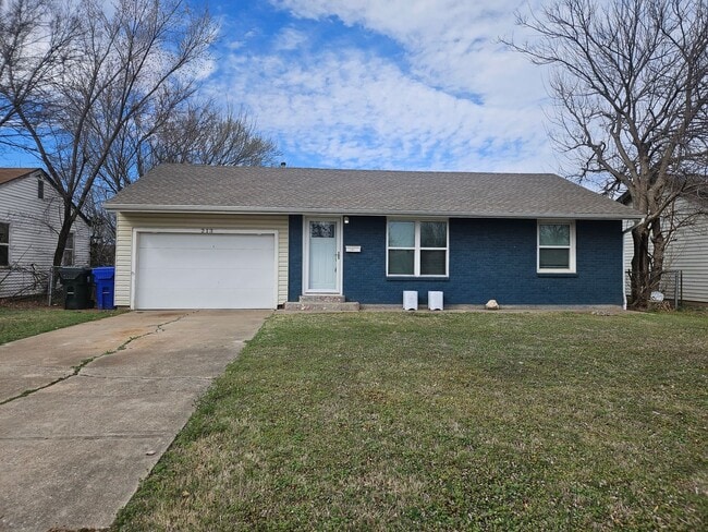 Updated (2) Bed/(1) Bath in Core Norman! Video Walk-Thru Avail! - Updated (2) Bed/(1) Bath in Core Norman! Video Walk-Thru Avail! House