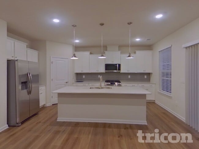 Building Photo - 1021 Bandon Dr