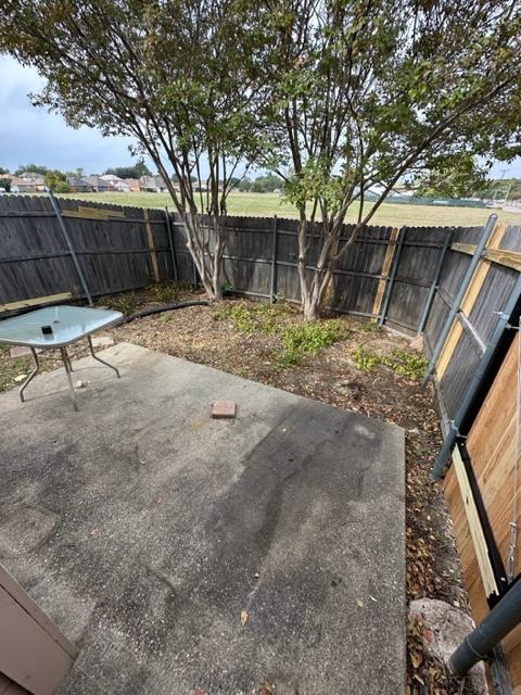 Building Photo - 3101 Sara Dr