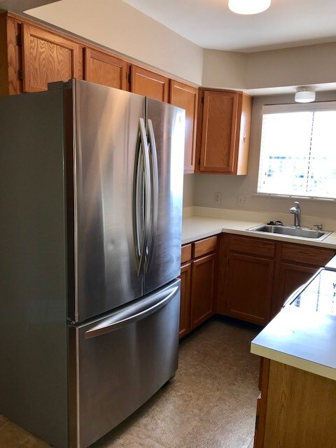Foto del edificio - 55+ Senior Housing -Pendleton Club Apartments