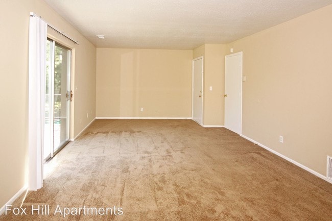 Building Photo - 1349 Saddlebrook Ct W