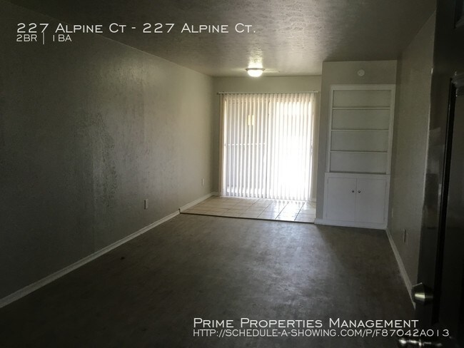Building Photo - 227 Alpine Ct