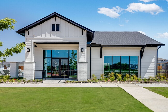 Yardly Stoneridge apartments — community photo - Yardly Stoneridge
