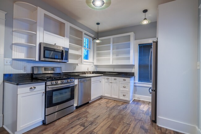 Building Photo - **LEASED** Renovated Historic East Nashvil...