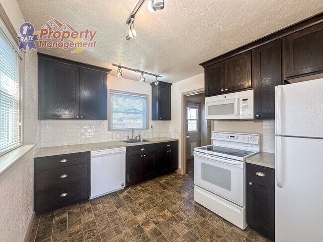 Foto del edificio - 1721 S Pacific St