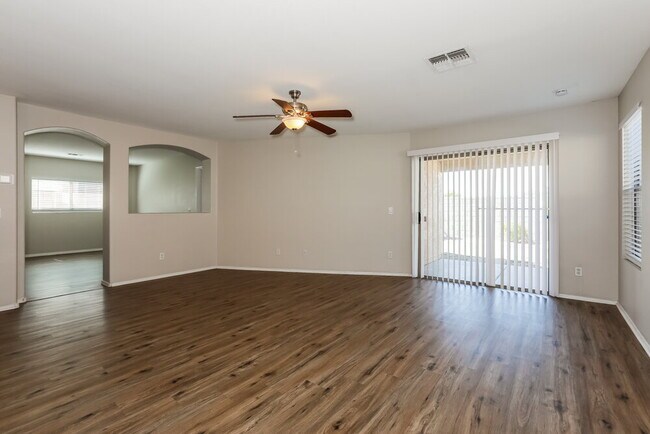 Building Photo - 3026 W Dancer Ln